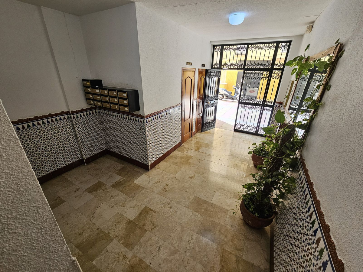 2 Bed Apartment for sale in Estepona Costa Del Sol, Málaga, Spain