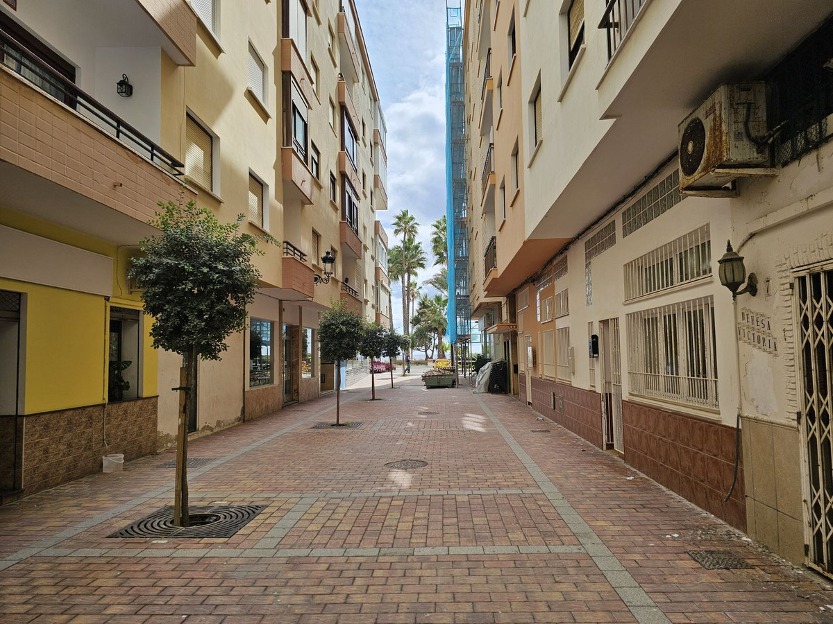 2 Bed Apartment for sale in Estepona Costa Del Sol, Málaga, Spain