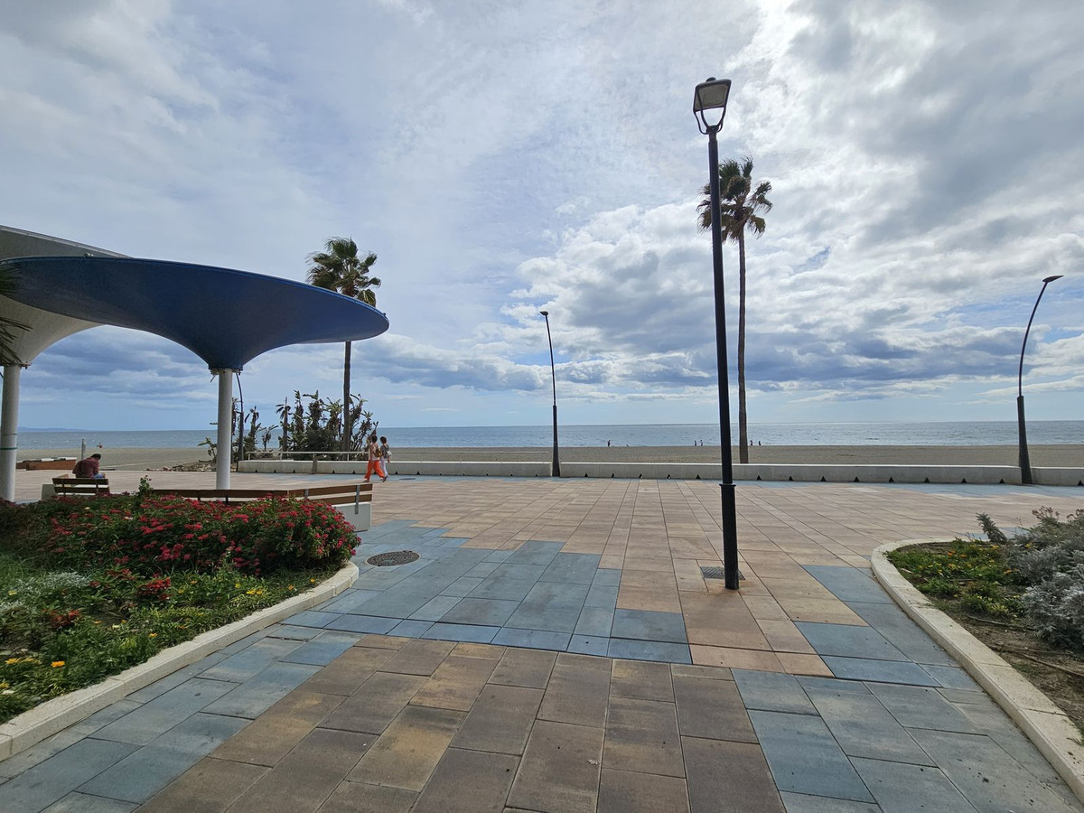 2 Bed Apartment for sale in Estepona Costa Del Sol, Málaga, Spain