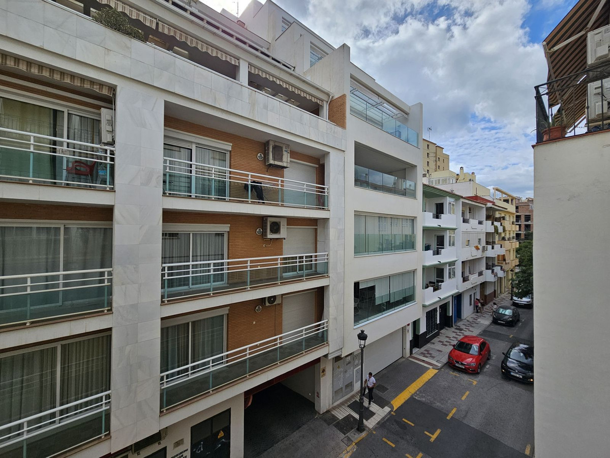 2 Bed Apartment for sale in Estepona Costa Del Sol, Málaga, Spain