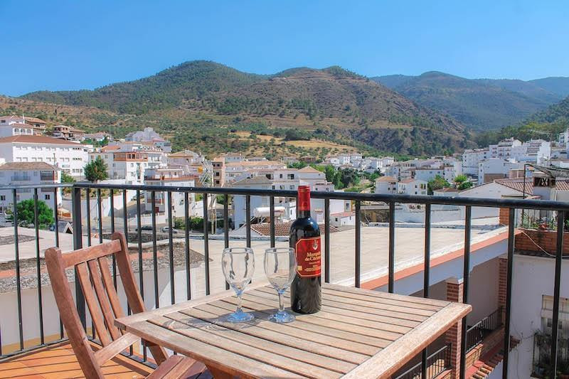 1 Bed Townhouse for sale in Tolox Costa Del Sol, Málaga, Spain