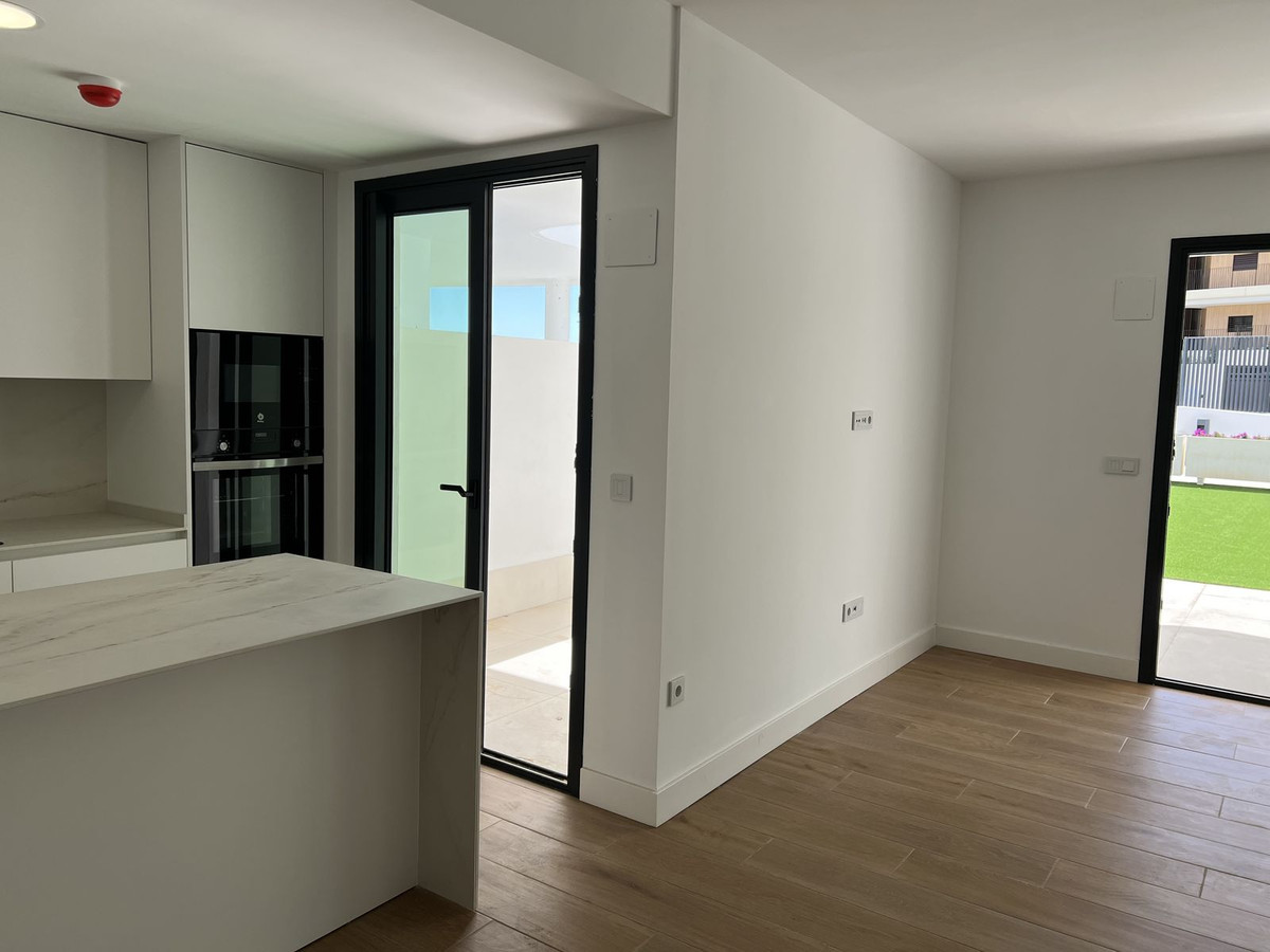 Se vende Apartamento Planta Baja de 3 dormitorios en Costa Del Sol, Málaga, España