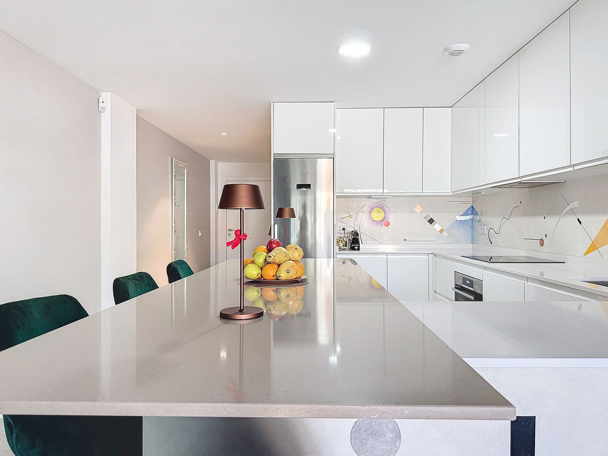 3 Bed Apartment for sale in Estepona Costa Del Sol, Málaga, Spain