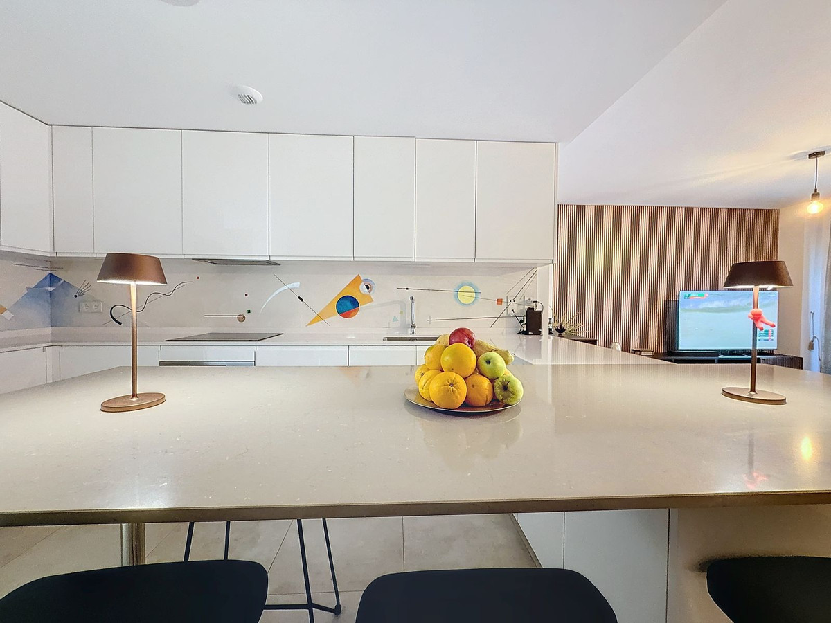 3 Bed Apartment for sale in Estepona Costa Del Sol, Málaga, Spain