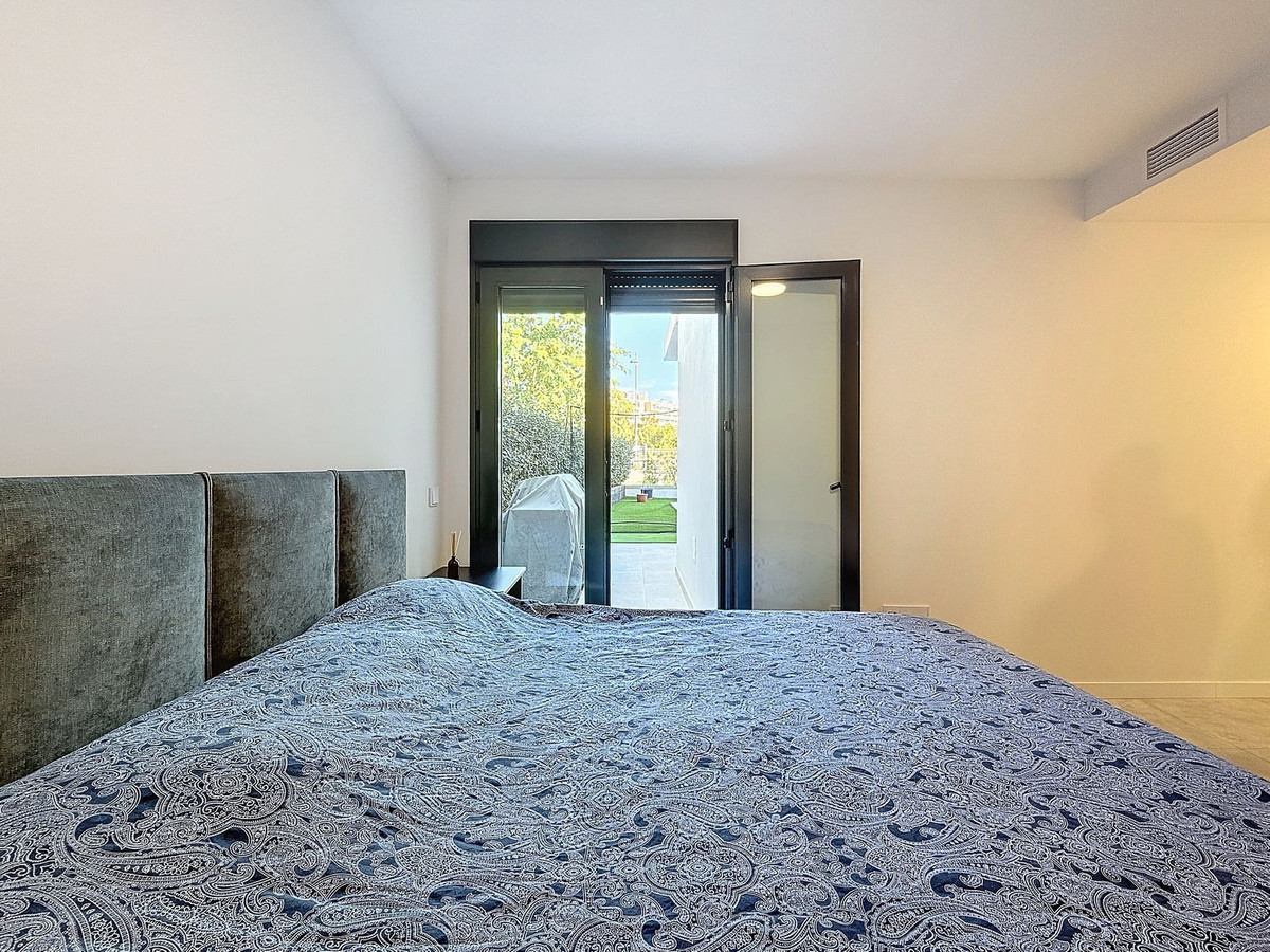 3 Bed Apartment for sale in Estepona Costa Del Sol, Málaga, Spain