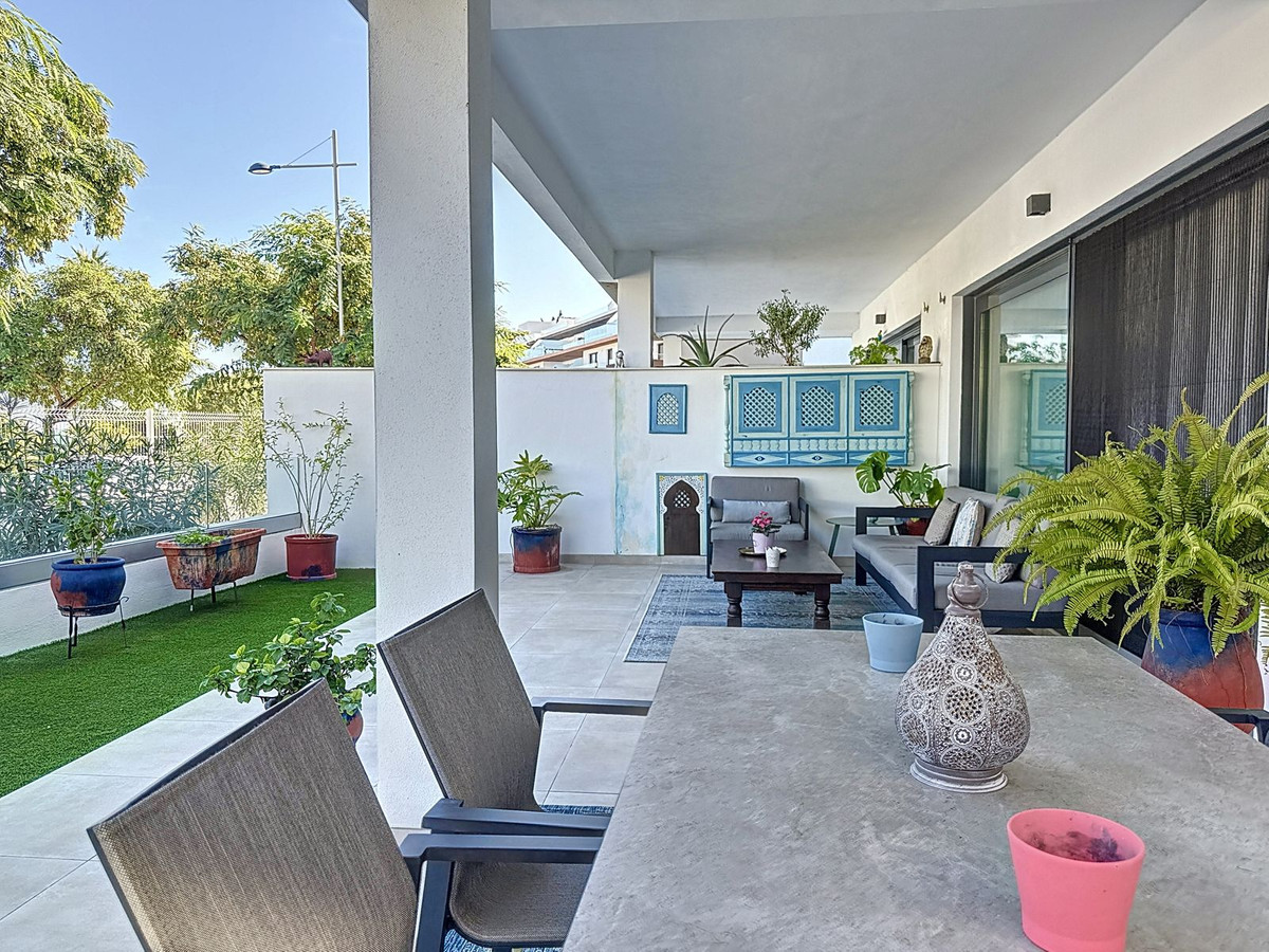 3 Bed Apartment for sale in Estepona Costa Del Sol, Málaga, Spain