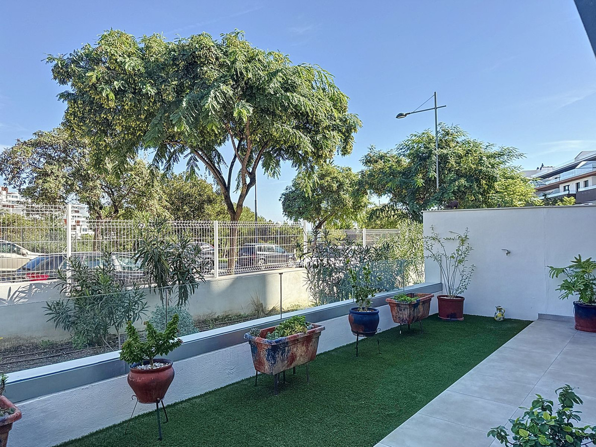 3 Bed Apartment for sale in Estepona Costa Del Sol, Málaga, Spain