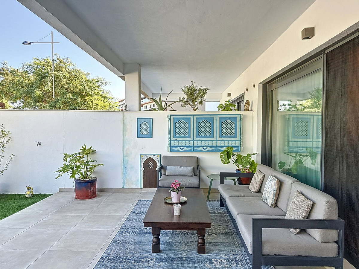 3 Bed Apartment for sale in Estepona Costa Del Sol, Málaga, Spain