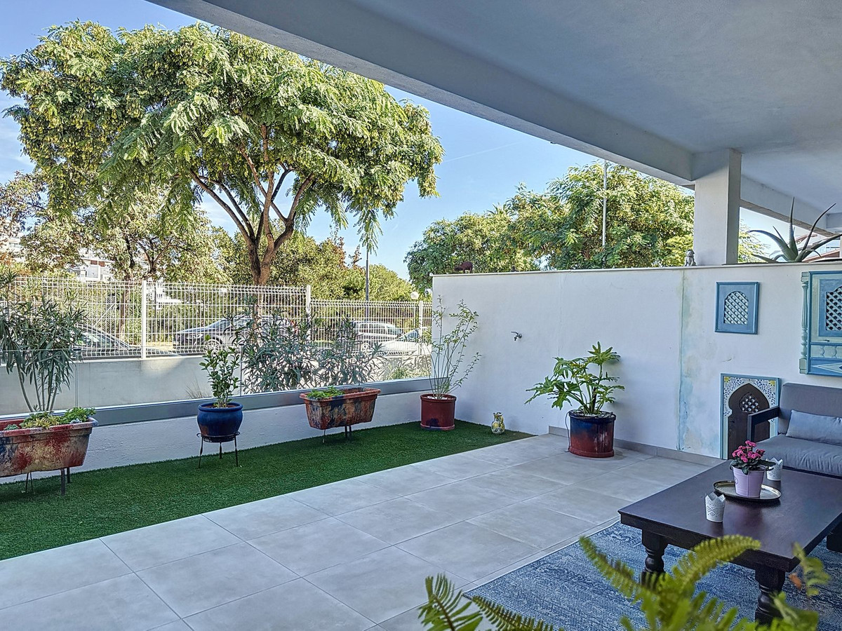3 Bed Apartment for sale in Estepona Costa Del Sol, Málaga, Spain