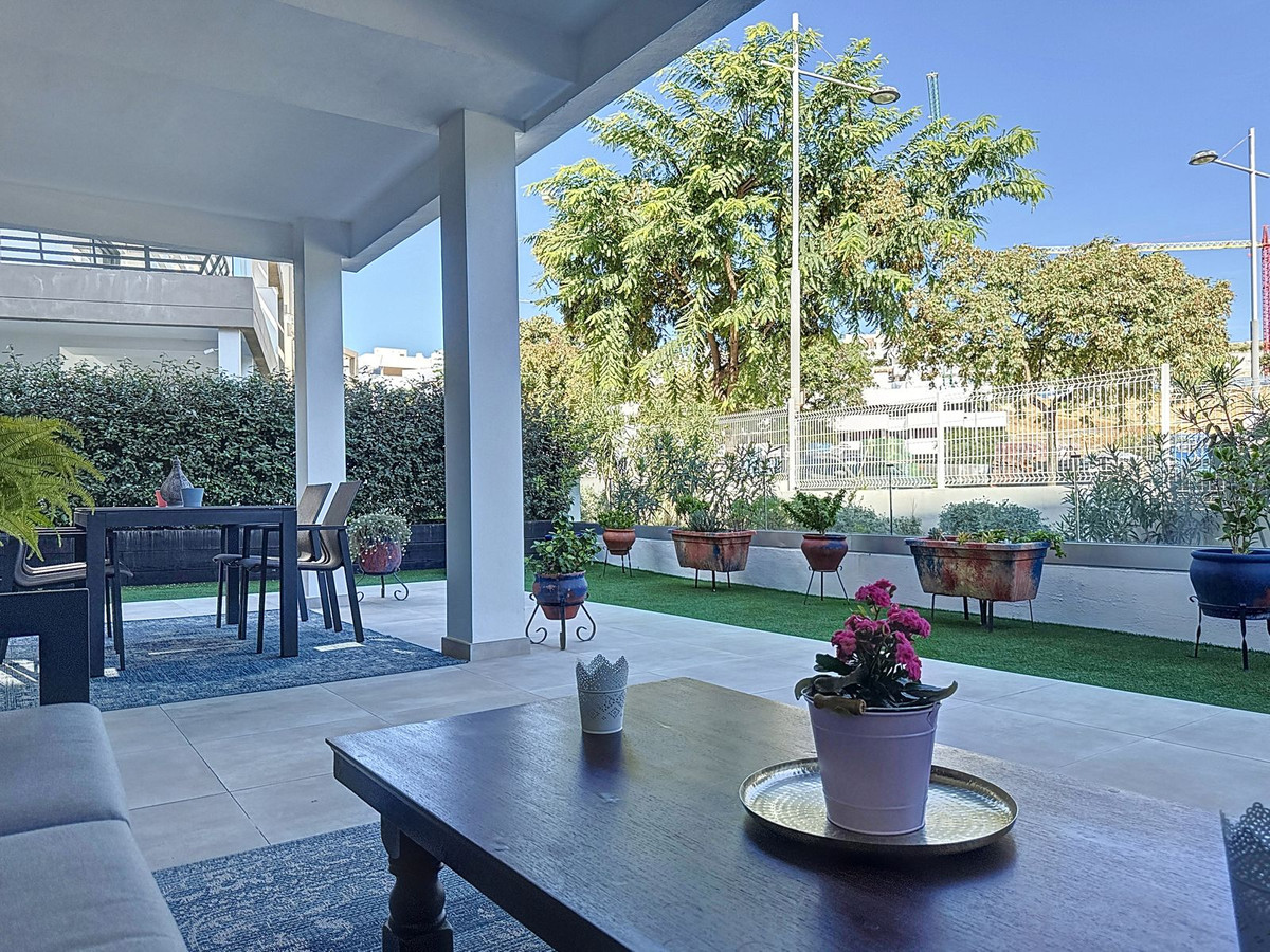 3 Bed Apartment for sale in Estepona Costa Del Sol, Málaga, Spain