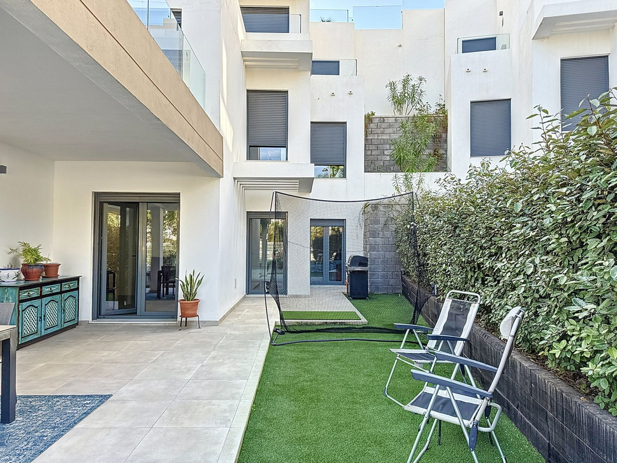 3 Bed Apartment for sale in Estepona Costa Del Sol, Málaga, Spain