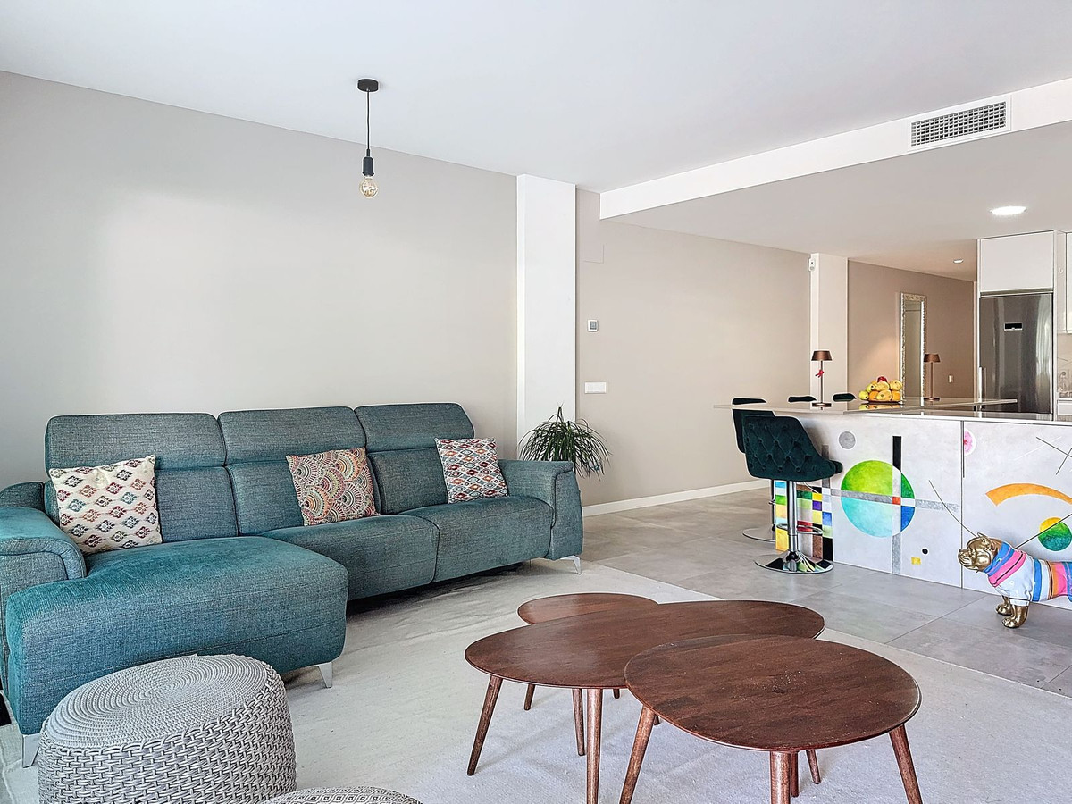 3 Bed Apartment for sale in Estepona Costa Del Sol, Málaga, Spain
