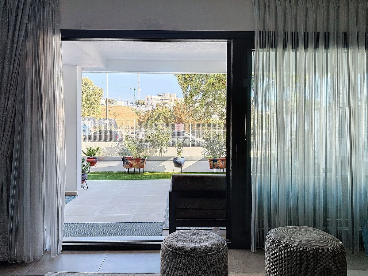 3 Bed Apartment for sale in Estepona Costa Del Sol, Málaga, Spain