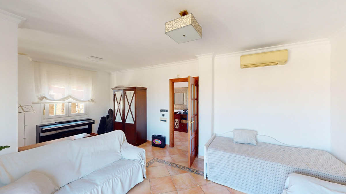 3 Bed Townhouse for sale in Torre Del Mar Costa Del Sol East, Málaga, Spain