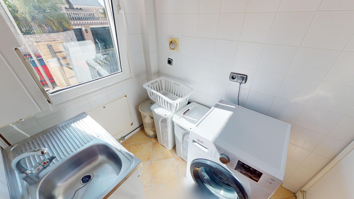3 Bed Townhouse for sale in Torre Del Mar Costa Del Sol East, Málaga, Spain