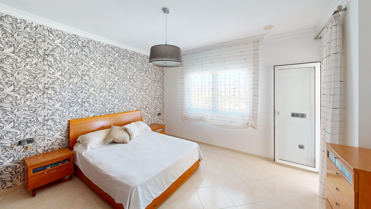 3 Bed Townhouse for sale in Torre Del Mar Costa Del Sol East, Málaga, Spain