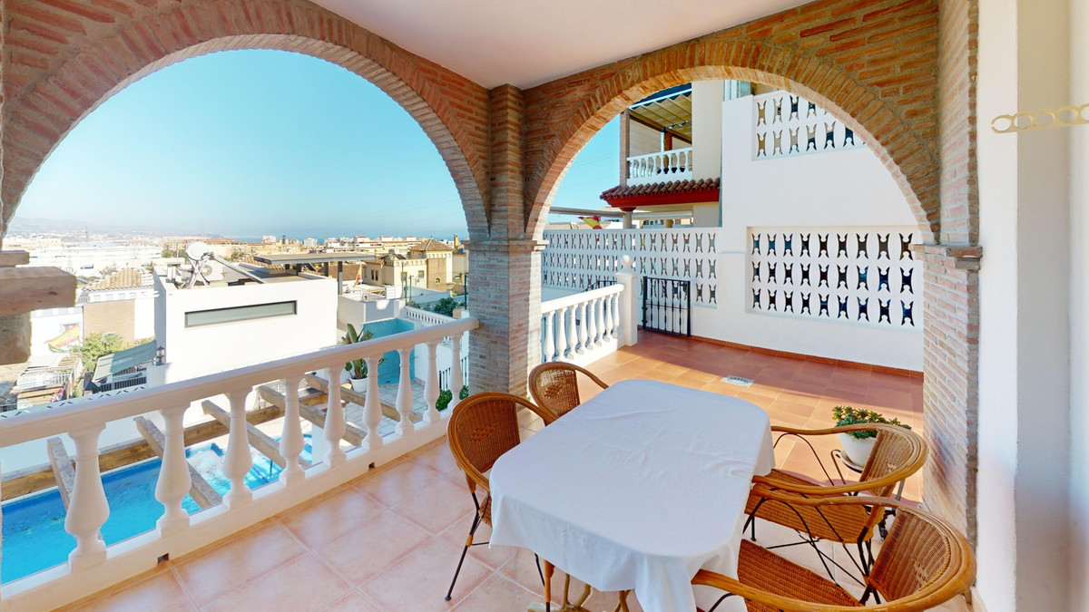 3 Bed Townhouse for sale in Torre Del Mar Costa Del Sol East, Málaga, Spain