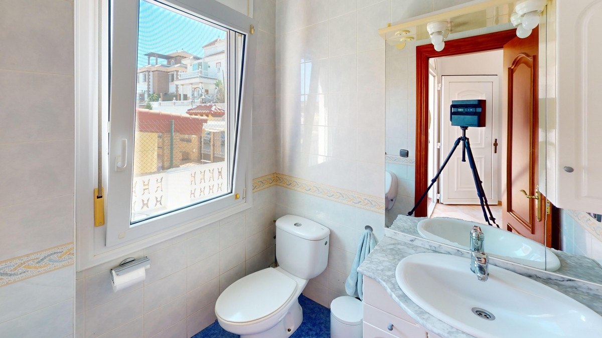 3 Bed Townhouse for sale in Torre Del Mar Costa Del Sol East, Málaga, Spain