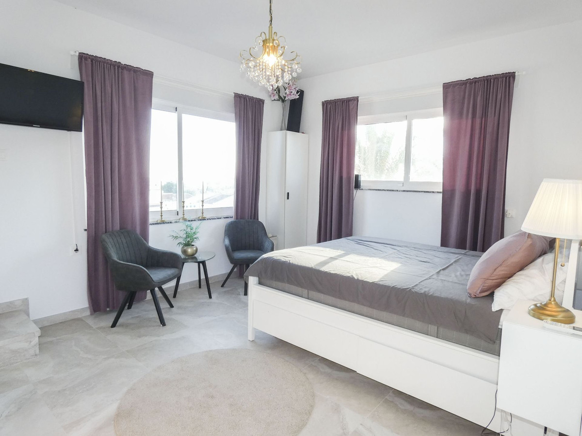 Se vende Villa - Chalet de 5 dormitorios en Costa Blanca, Alicante, España