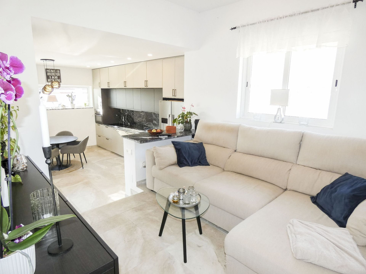Se vende Villa - Chalet de 5 dormitorios en Costa Blanca, Alicante, España