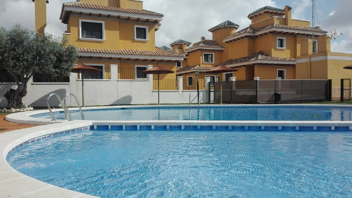 Se vende Villa - Chalet de 3 dormitorios en Costa Blanca, Alicante, España