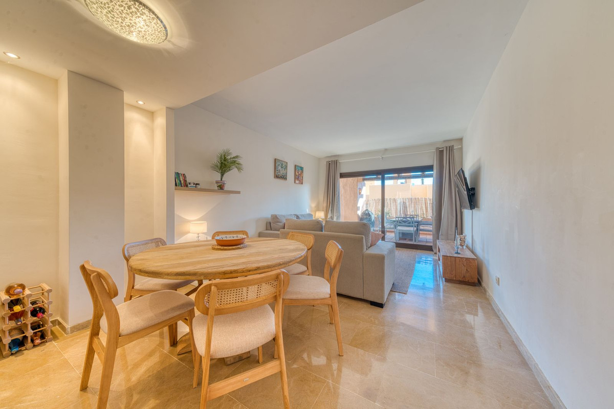 3 Bed Apartment for sale in La Duquesa Costa Del Sol, Málaga, Spain