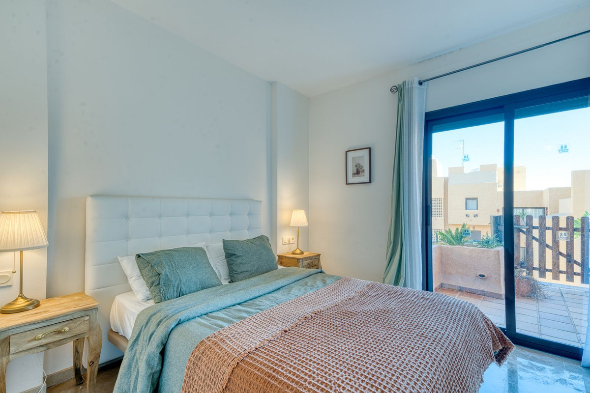 3 Bed Apartment for sale in La Duquesa Costa Del Sol, Málaga, Spain