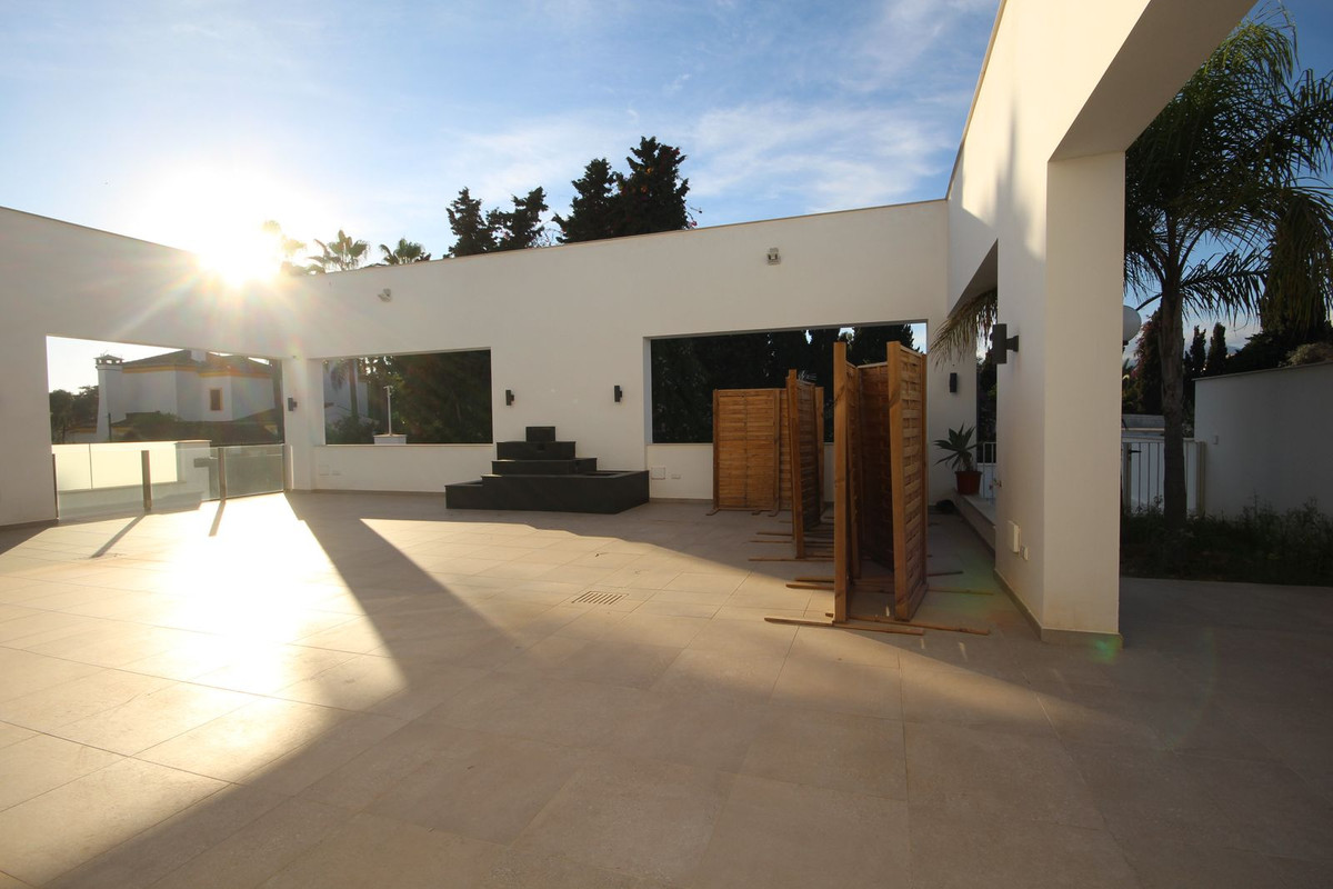 3 Bed Townhouse for sale in Elviria Costa Del Sol, Málaga, Spain