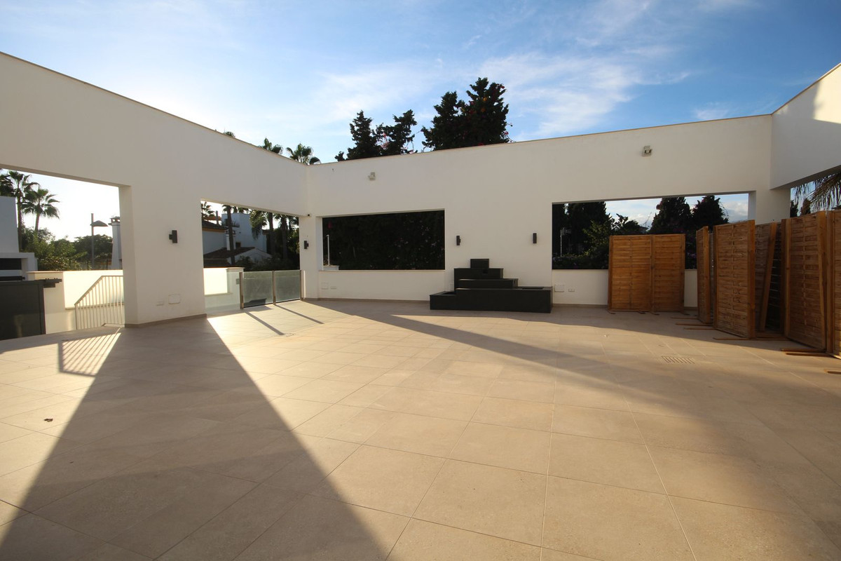 3 Bed Townhouse for sale in Elviria Costa Del Sol, Málaga, Spain