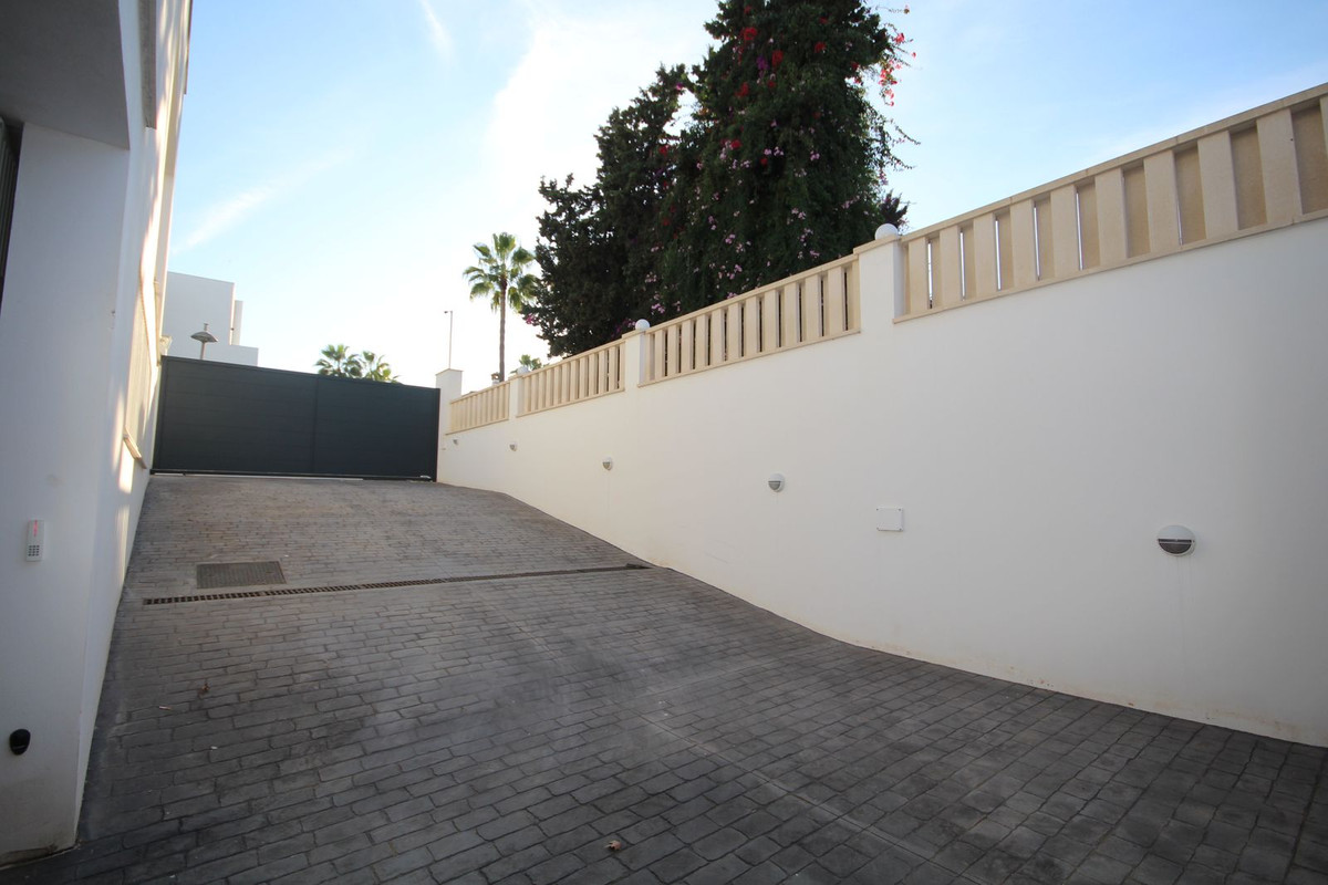 3 Bed Townhouse for sale in Elviria Costa Del Sol, Málaga, Spain