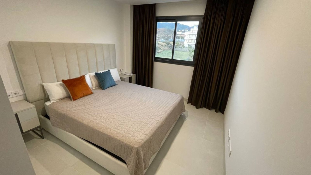 2 Bed Apartment for sale in Fuengirola Costa Del Sol, Málaga, Spain