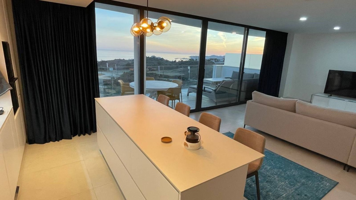 2 Bed Apartment for sale in Fuengirola Costa Del Sol, Málaga, Spain