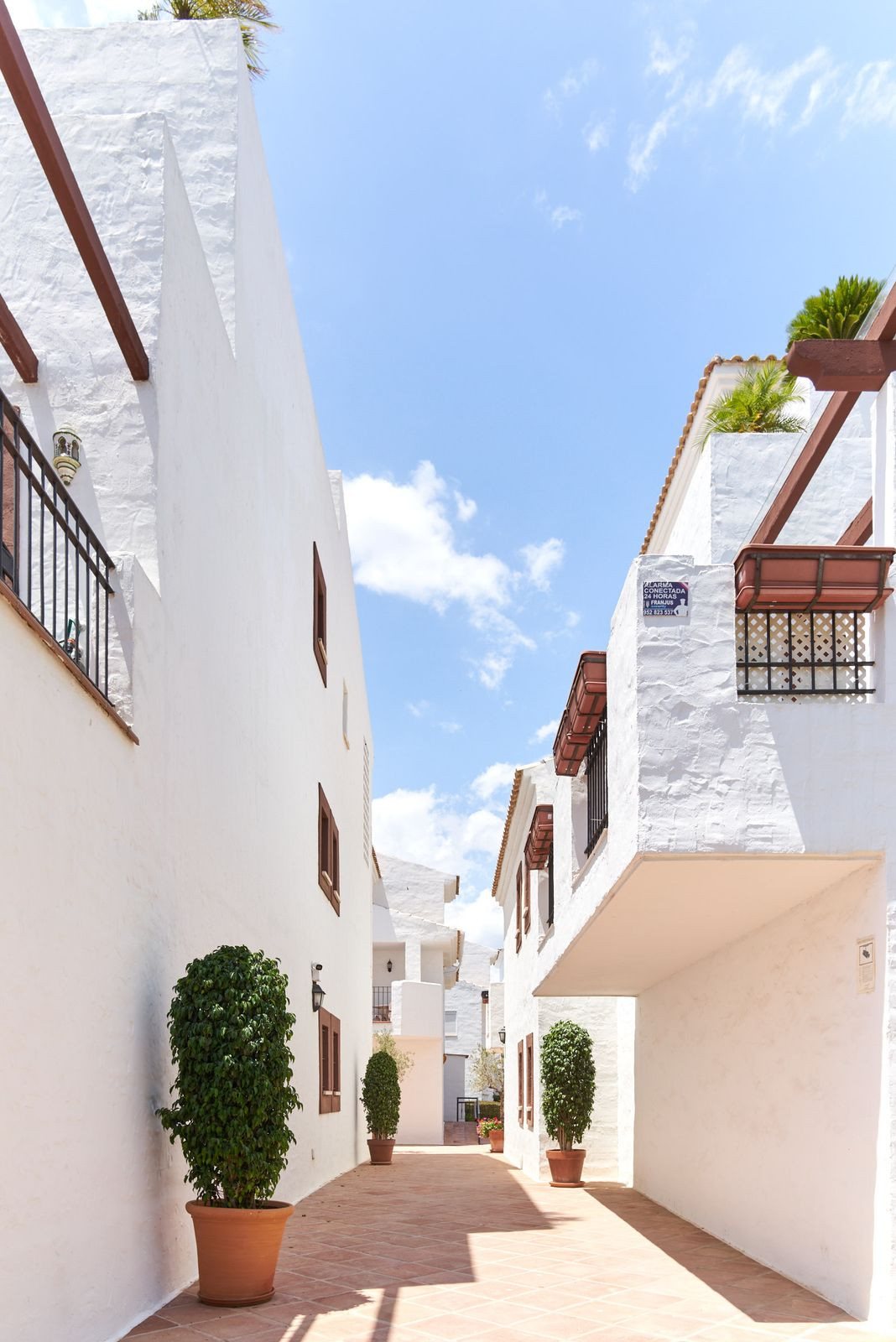 3 Bed Apartment for sale in San Pedro De Alcántara Costa Del Sol, Málaga, Spain