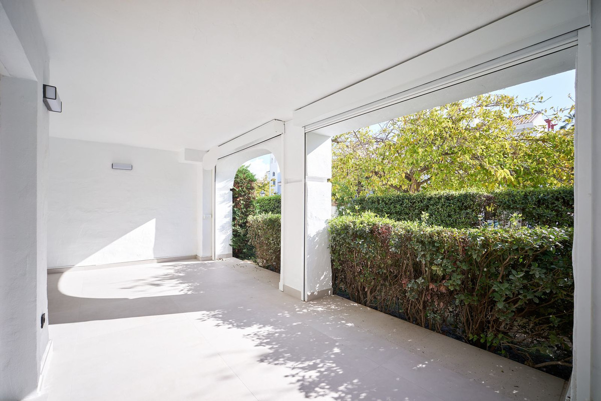 3 Bed Apartment for sale in San Pedro De Alcántara Costa Del Sol, Málaga, Spain