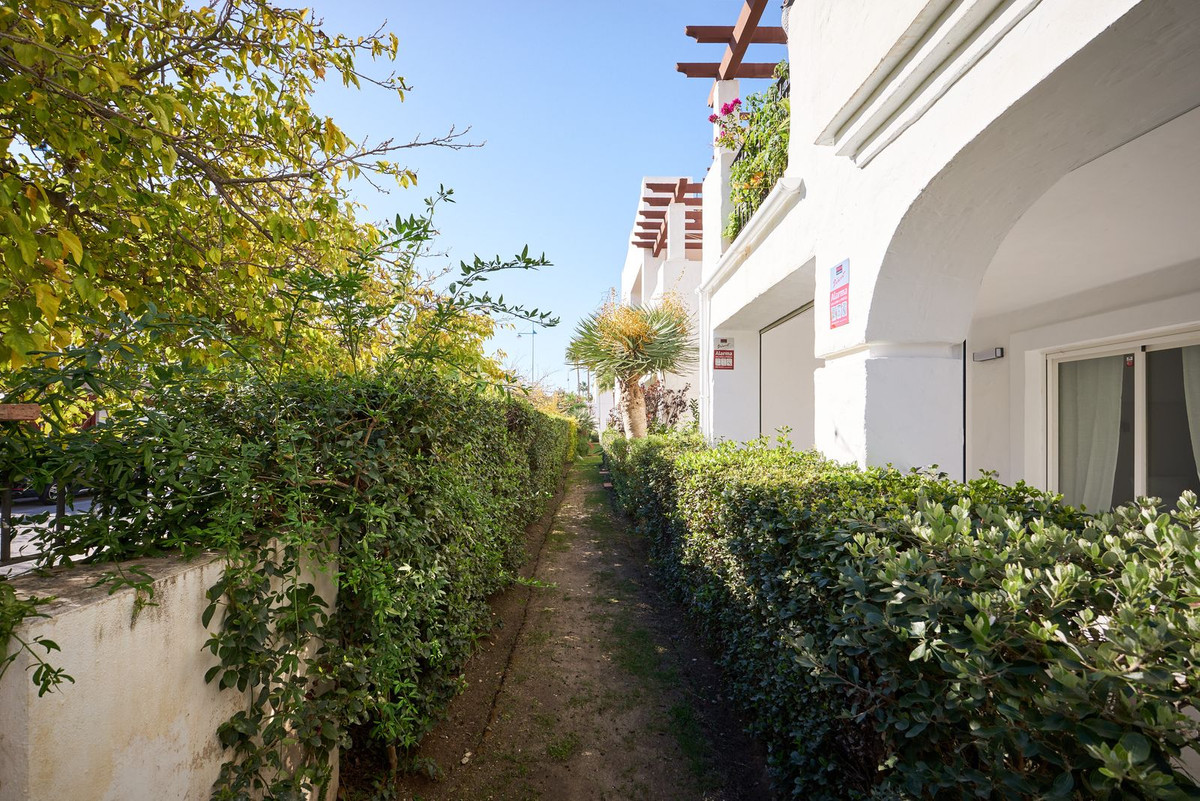 3 Bed Apartment for sale in San Pedro De Alcántara Costa Del Sol, Málaga, Spain