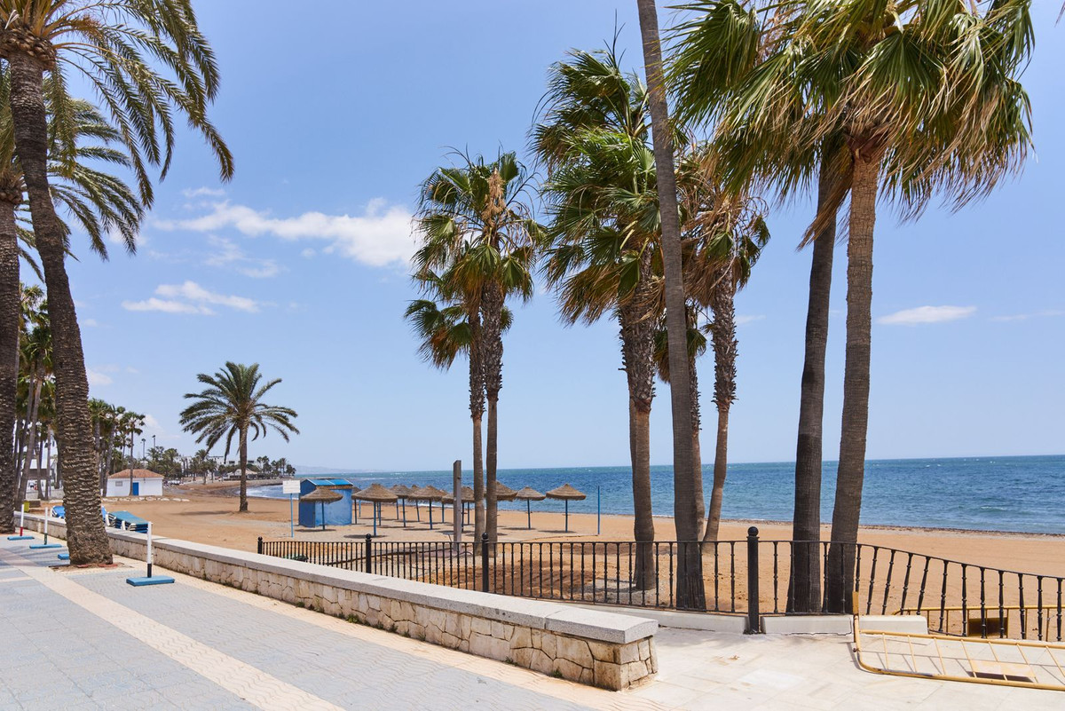 3 Bed Apartment for sale in San Pedro De Alcántara Costa Del Sol, Málaga, Spain