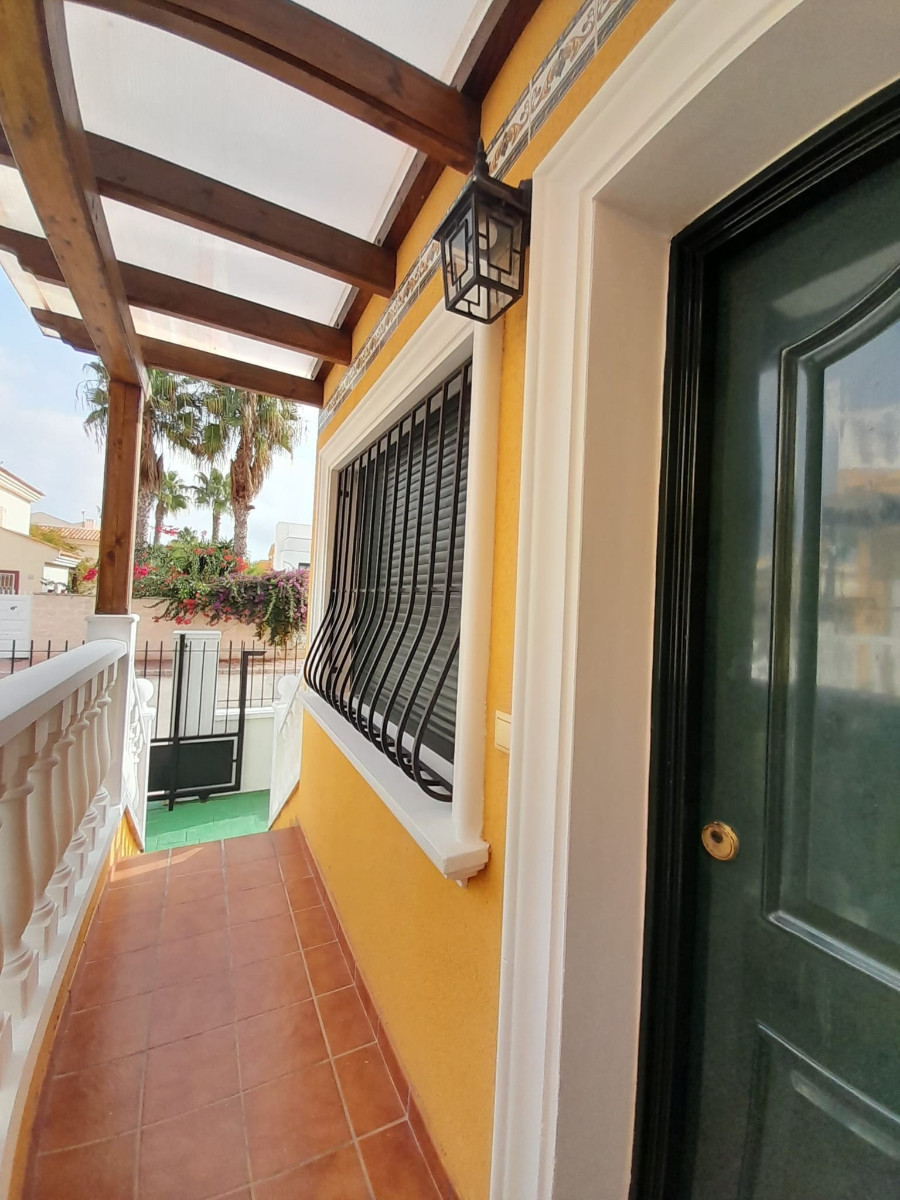 Se vende Adosada de 3 dormitorios en Costa Blanca, Alicante, España