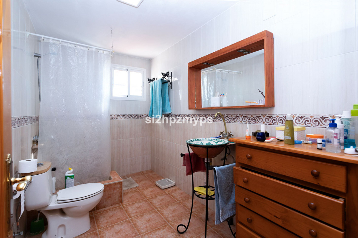 Se vende Villa - Chalet de 2 dormitorios en Costa Del Sol East, Málaga, España