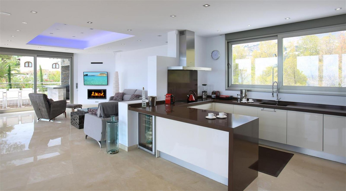 6 Bed Townhouse for sale in Altea Costa Blanca, Alicante, Spain