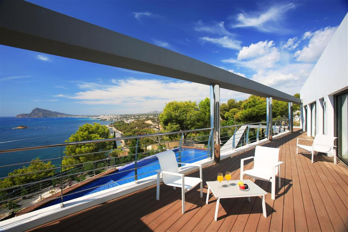 6 Bed Townhouse for sale in Altea Costa Blanca, Alicante, Spain