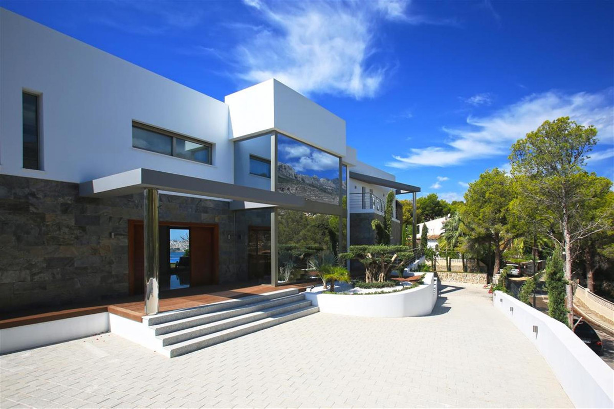 6 Bed Townhouse for sale in Altea Costa Blanca, Alicante, Spain