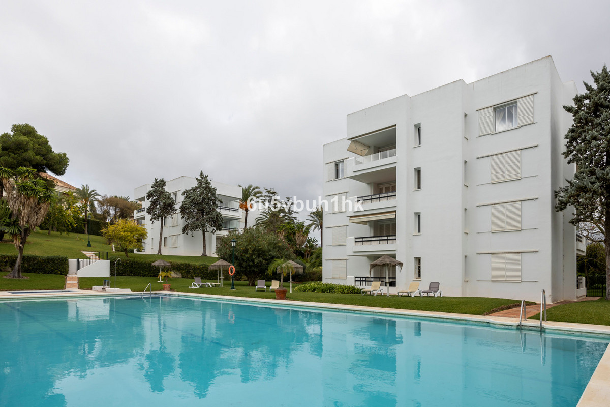 3 Bed Apartment for sale in Los Monteros Costa Del Sol, Málaga, Spain