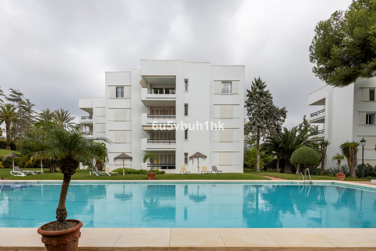 3 Bed Apartment for sale in Los Monteros Costa Del Sol, Málaga, Spain