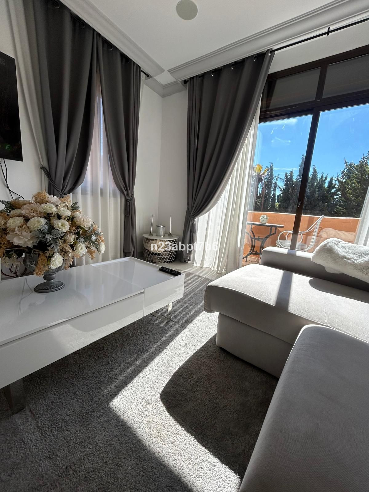 3 Bed Apartment for sale in El Paraiso Costa Del Sol, Málaga, Spain
