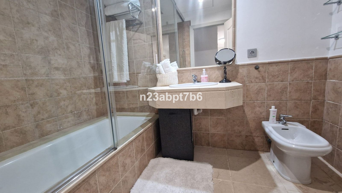 Se vende Apartamento Planta Baja de 2 dormitorios en Costa Del Sol, Málaga, España