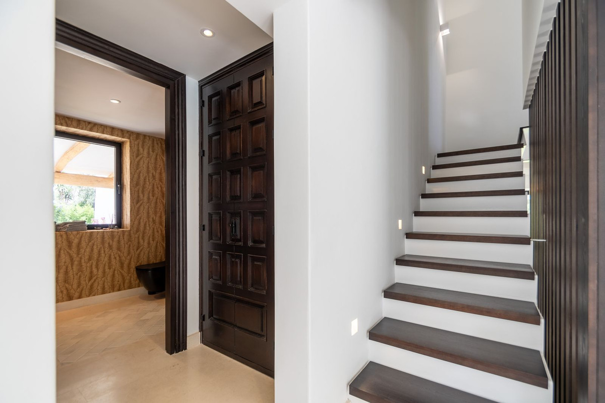 7 Bed Townhouse for sale in Guadalmina Baja Costa Del Sol, Málaga, Spain