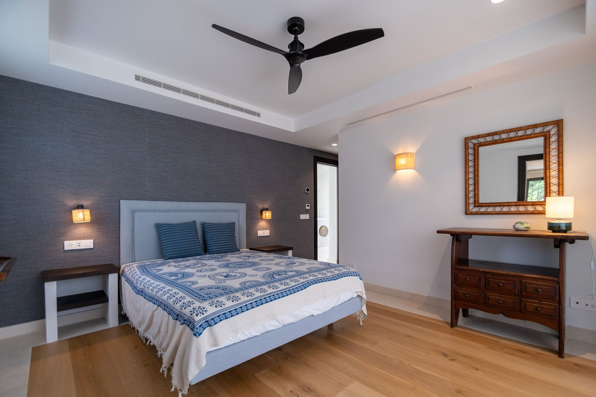 7 Bed Townhouse for sale in Guadalmina Baja Costa Del Sol, Málaga, Spain