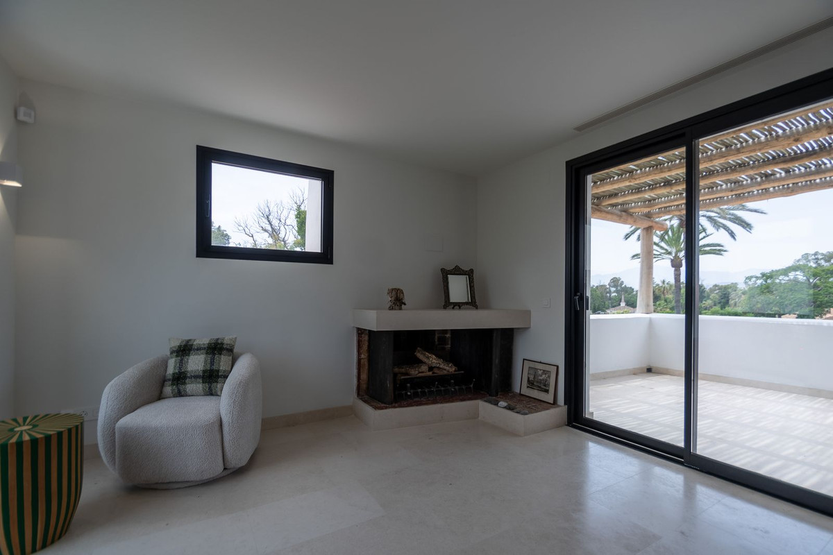 7 Bed Townhouse for sale in Guadalmina Baja Costa Del Sol, Málaga, Spain