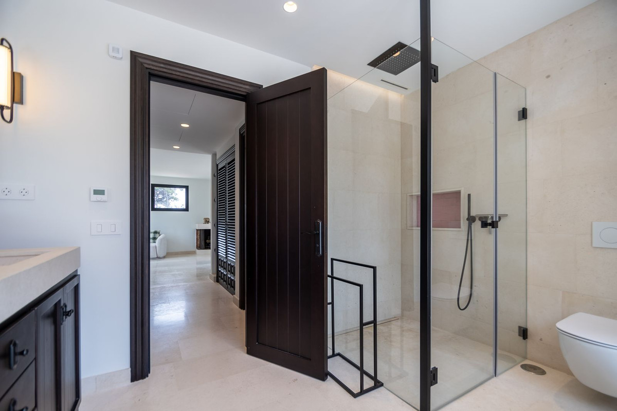 7 Bed Townhouse for sale in Guadalmina Baja Costa Del Sol, Málaga, Spain