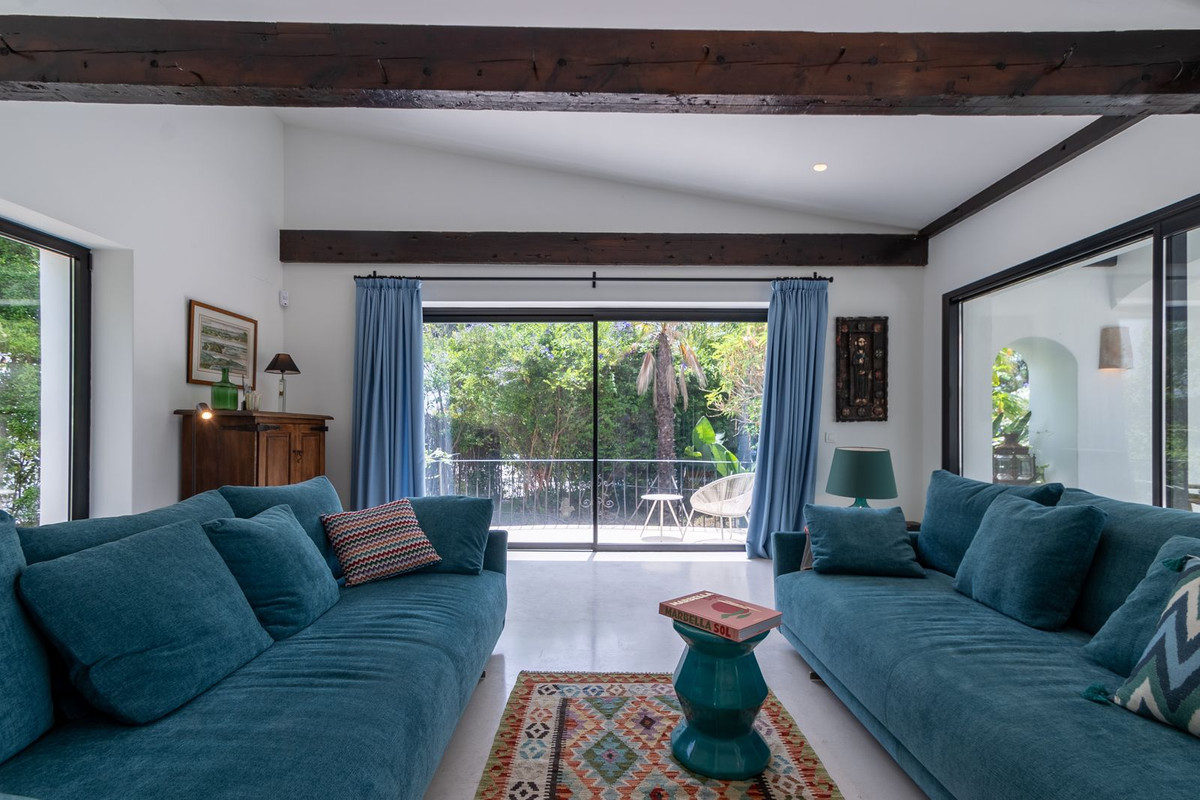 7 Bed Townhouse for sale in Guadalmina Baja Costa Del Sol, Málaga, Spain